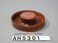 藏品(桌櫥腳墊)的圖片